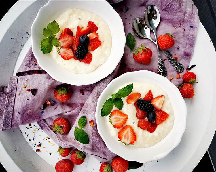 Vanillepudding mit Erdbeeren - Fitnessrezepte und Tipps